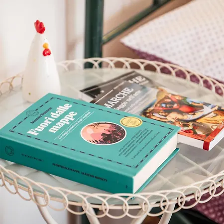 Casa Fuori Casa - 200 Mt Dal Casello Autostradale, Parcheggio Gratuito, Garage Moto Bed & Breakfast