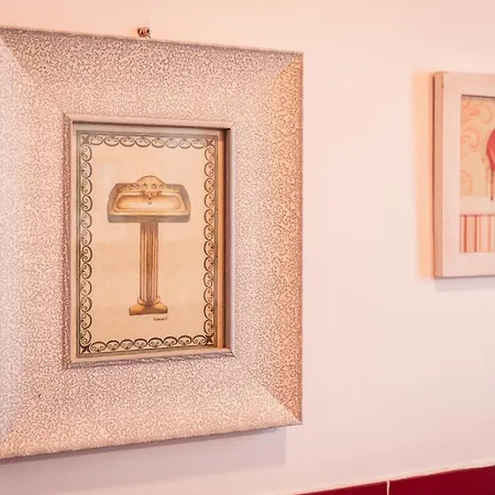 Alojamento de Acomodação e Pequeno-almoço Casa Fuori Casa - 200 Mt Dal Casello Autostradale, Parcheggio Gratuito, Garage Moto