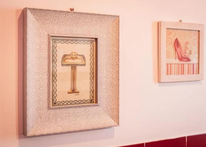 Alojamento de Acomodação e Pequeno-almoço Casa Fuori Casa - 200 Mt Dal Casello Autostradale, Parcheggio Gratuito, Garage Moto