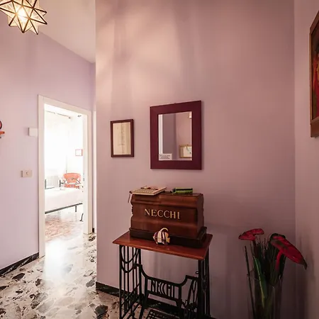 Nocleg ze śniadaniem Casa Fuori Casa - Aria Condizionata, Parcheggio Auto, Garage Moto *