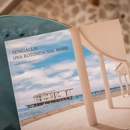 Casa Fuori Casa - 200 Mt Dal Casello Autostradale, Parcheggio Gratuito, Garage Moto לינה וארוחת בוקר 3*