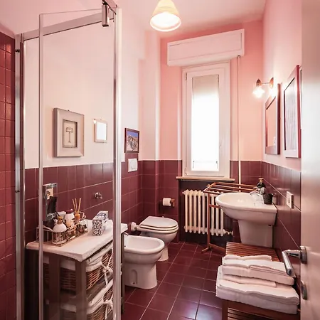 Casa Fuori Casa - 200 Mt Dal Casello Autostradale, Parcheggio Gratuito, Garage Moto 3* Сенигаллия