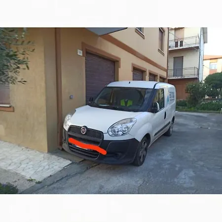 Casa Fuori Casa - Aria Condizionata, Parcheggio Auto, Garage Moto 3* Senigallia