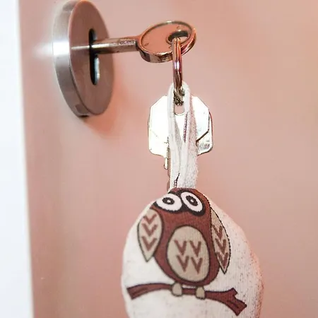 Casa Fuori Casa - Aria Condizionata, Parcheggio Auto, Garage Moto